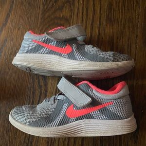 Nike toddler tennis shoes